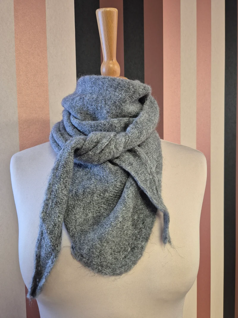 Echarpe triangle ANTHRACITE